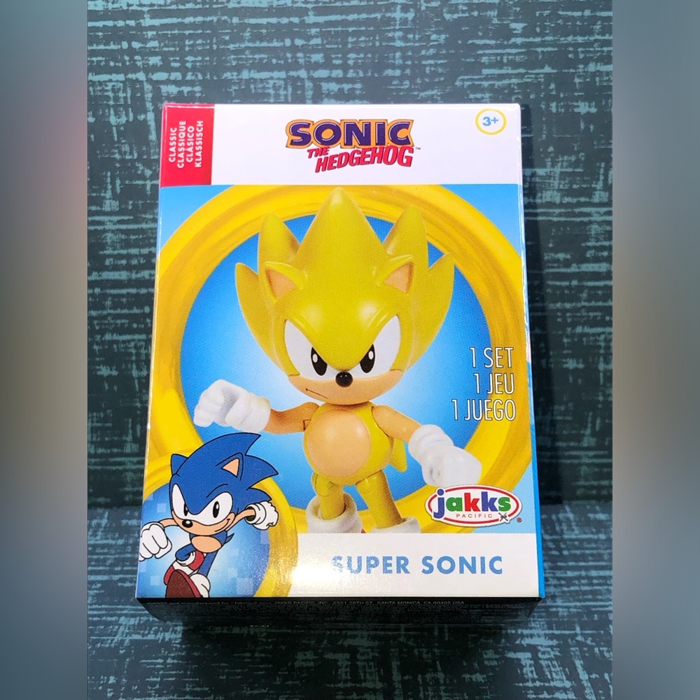 SONIC THE HEDGEHOG SUPER SONIC COLLECTIBLE